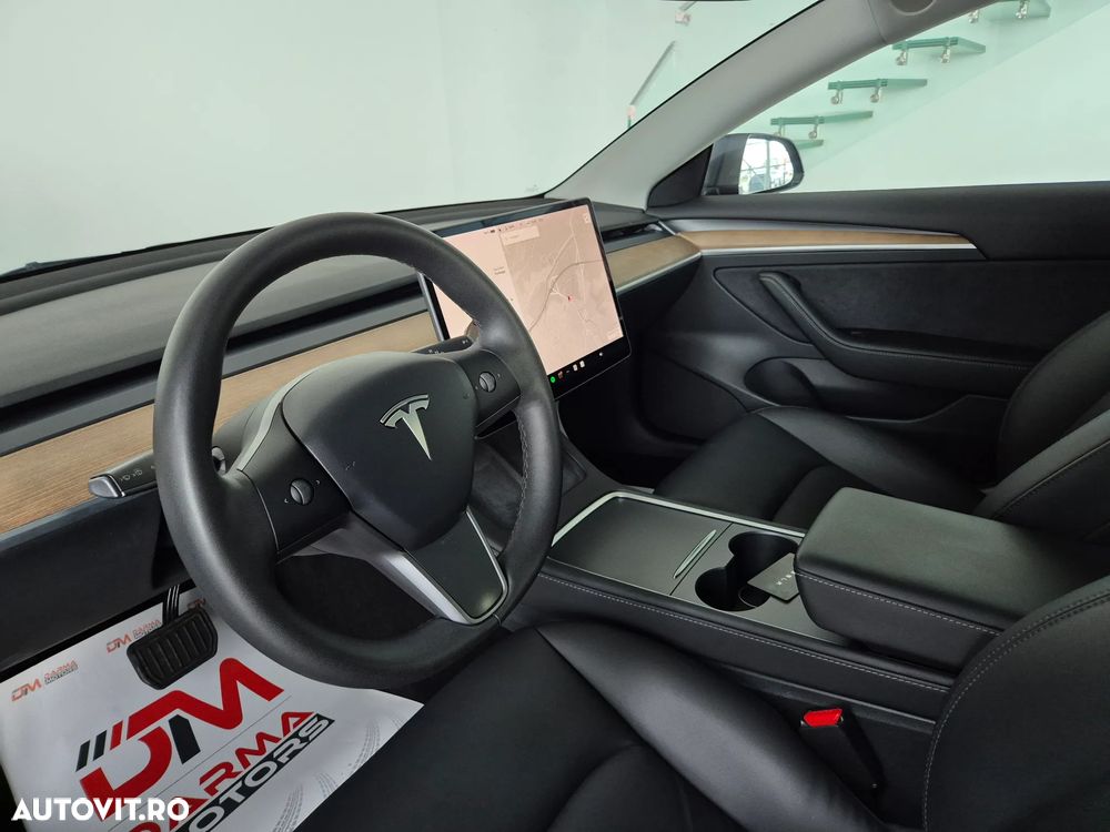 Tesla Model 3 Standard Reichweite Plus Hinterradantrieb - 11