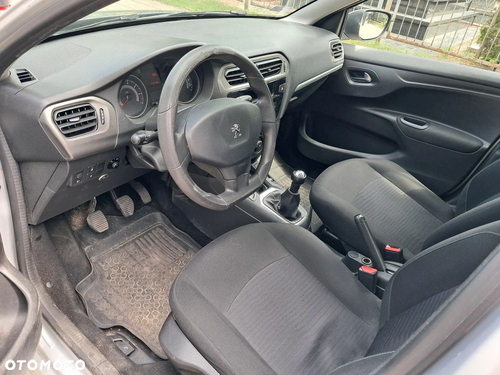 Peugeot 301 1.6 VTi Active - 23