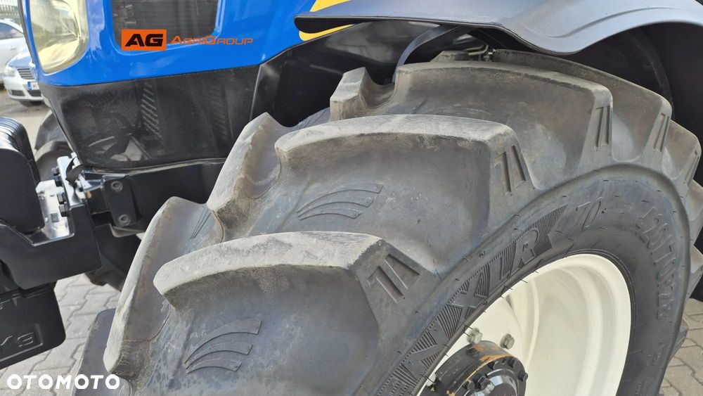 New Holland TS125A EC 2003R - 17