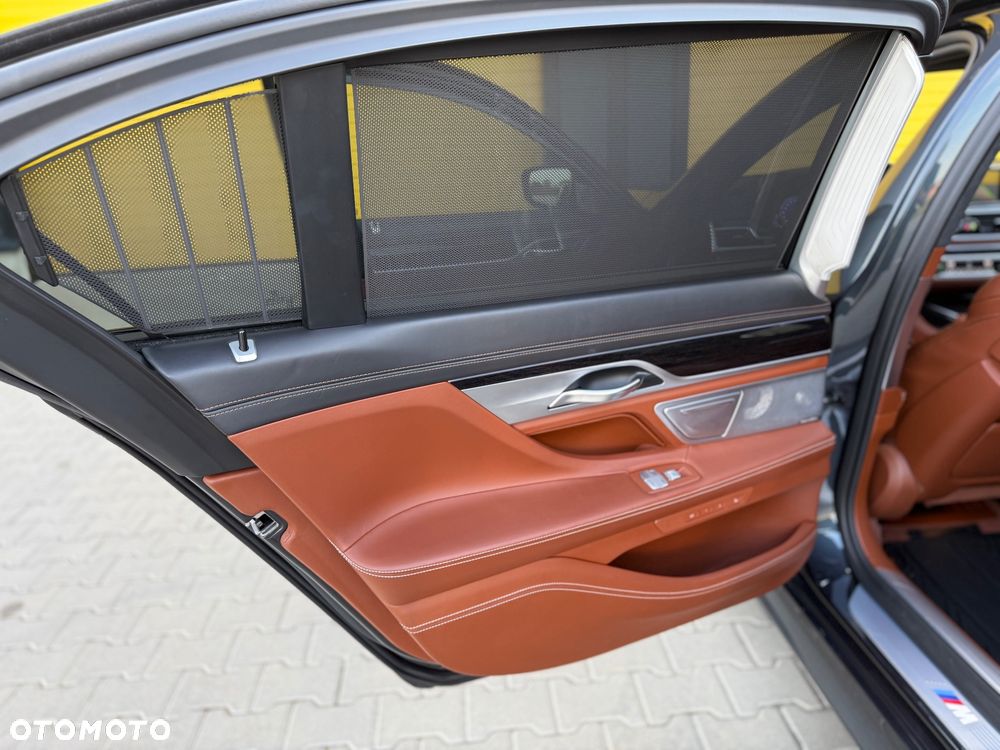 BMW Seria 7 750Ld xDrive - 26