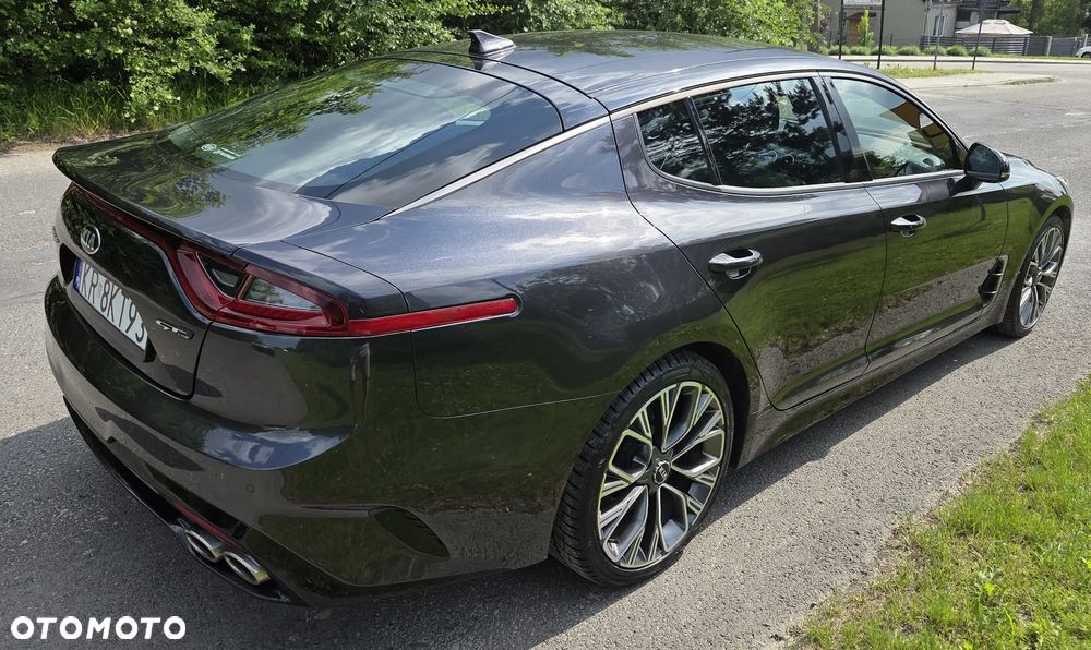 Kia Stinger 2.0 T-GDI GT Line - 13