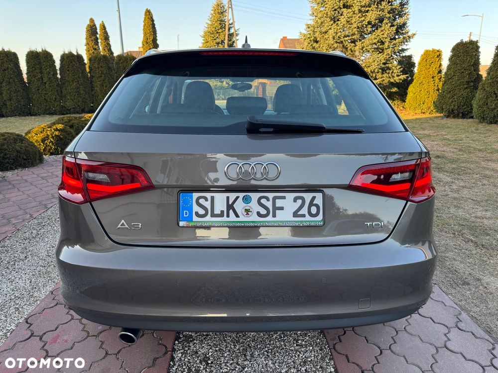 Audi A3 Sportback 1.6 TDI S tronic design - 9