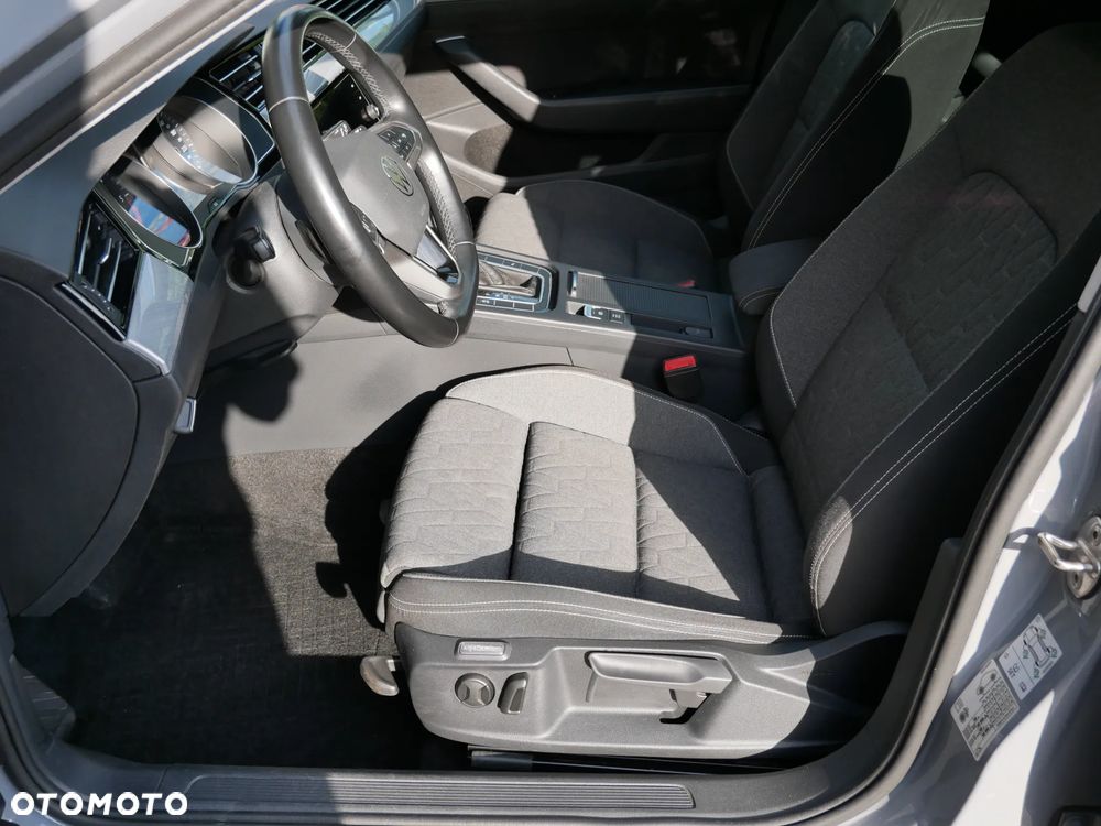Volkswagen Passat 2.0 TDI EVO Business DSG - 12