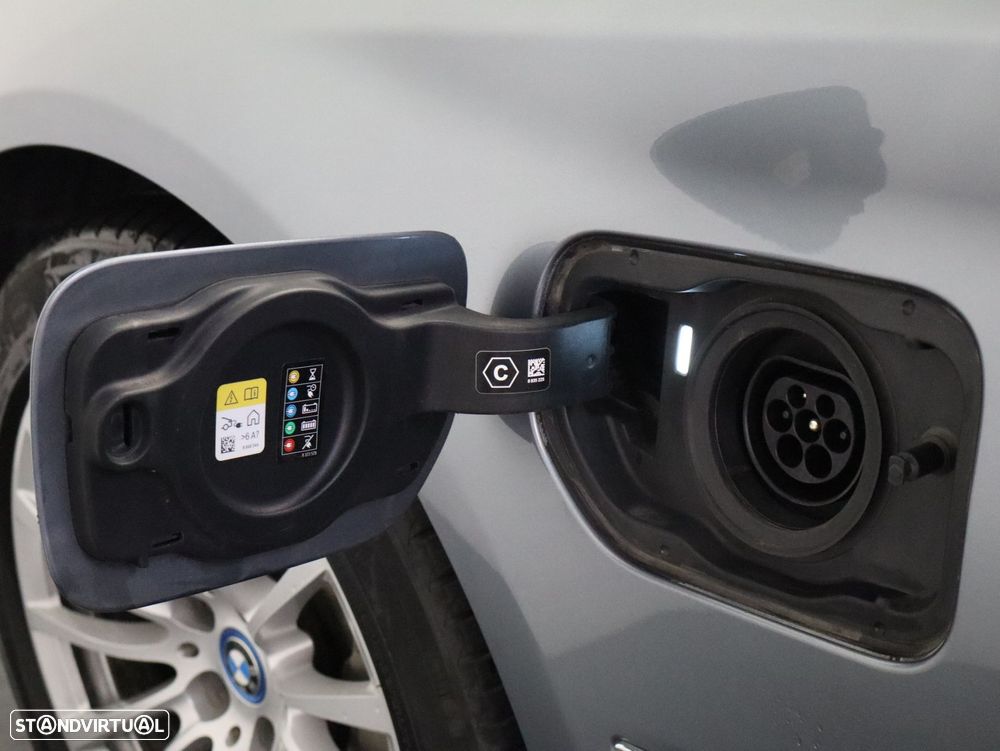 BMW 530 e Line Luxury - 26