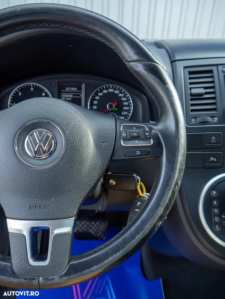 Volkswagen Multivan - 27