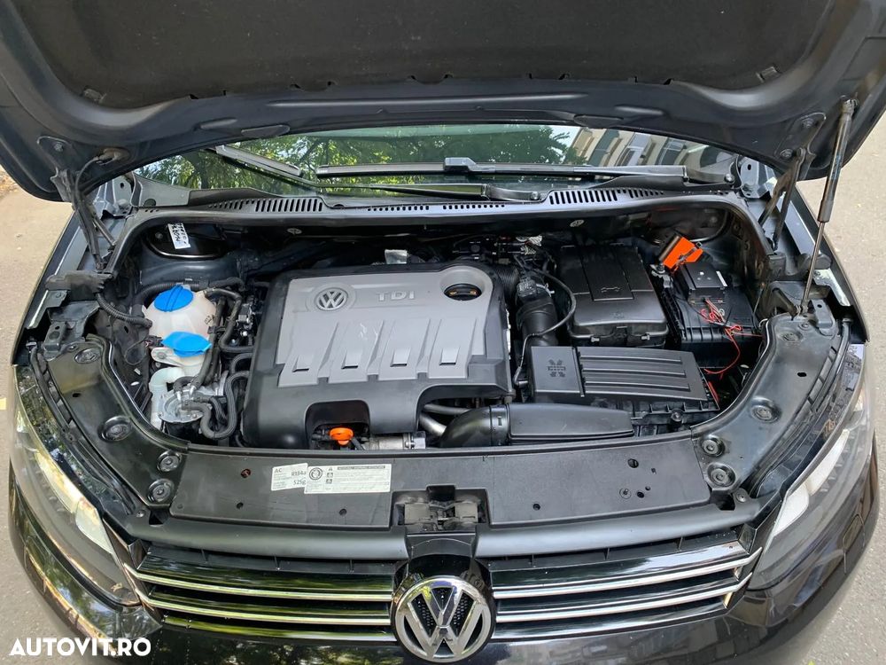 Volkswagen Touran 1.6 TDI Comfortline - 6