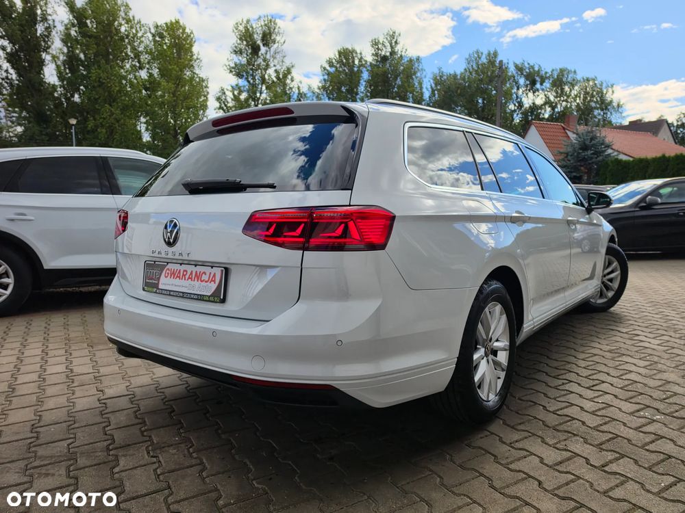 Volkswagen Passat Variant 2.0 TDI SCR DSG Conceptline - 3