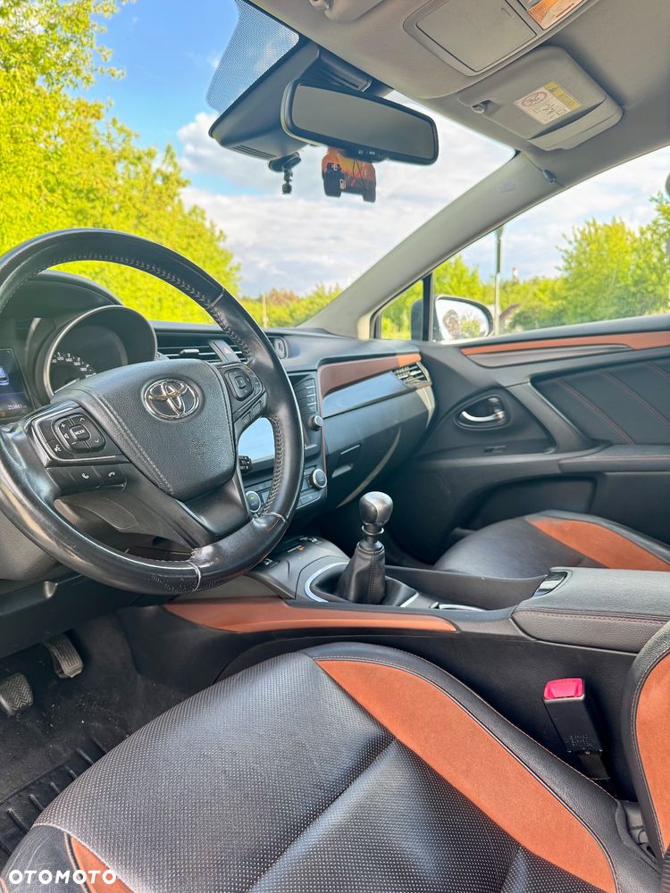 Toyota Avensis 2.0 D-4D Prestige - 26