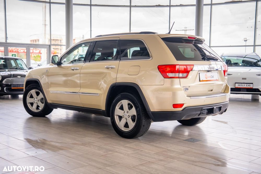 Jeep Grand Cherokee - 9