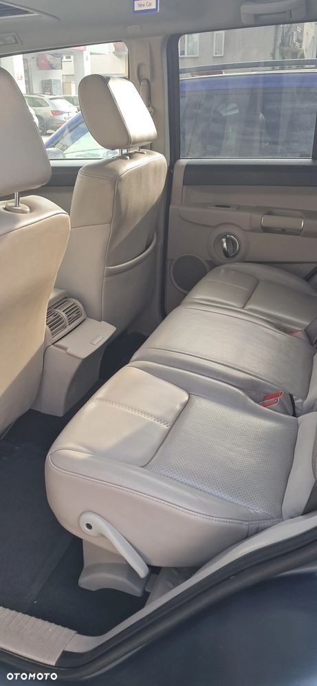 Jeep Commander - 13