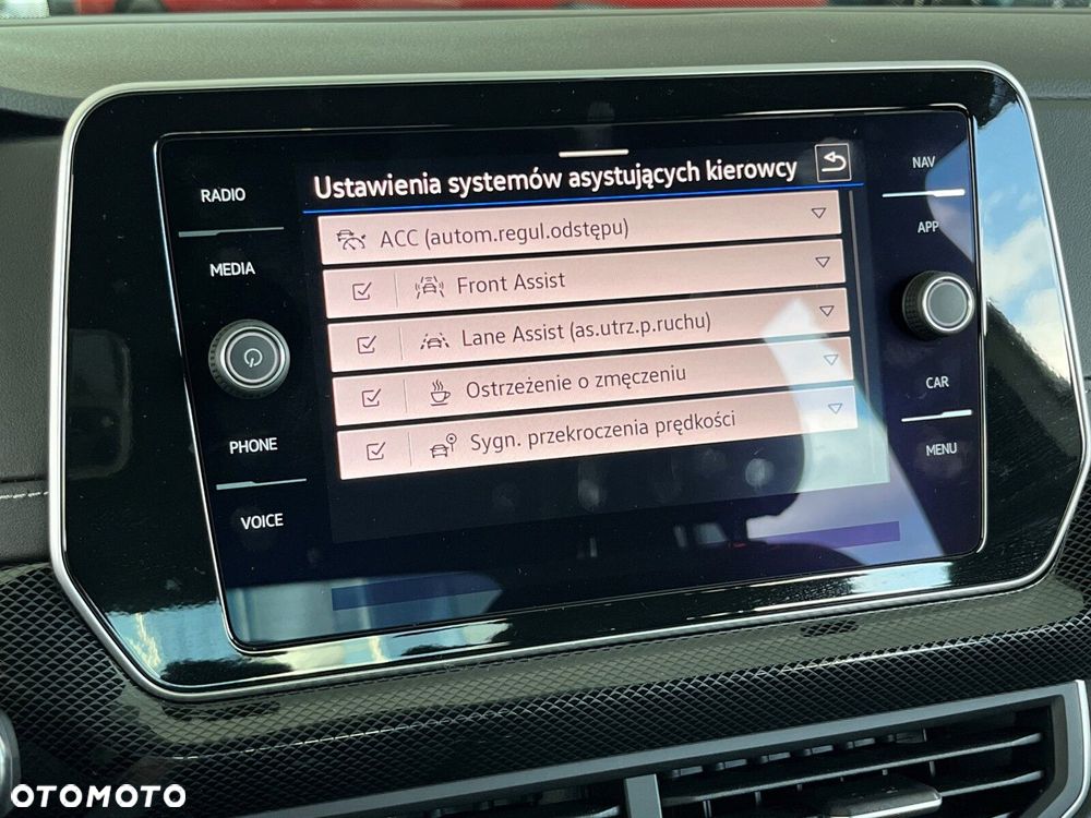 Volkswagen T-Cross - 12