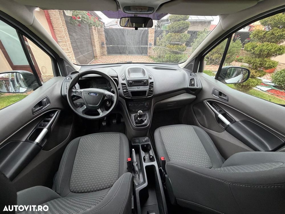 Ford Transit Connect - 17