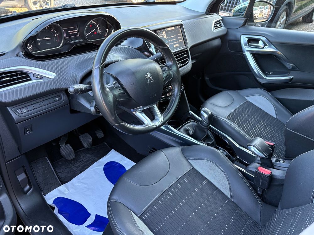 Peugeot 2008 1.6 VTi Allure - 12