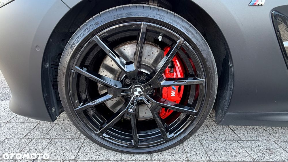 BMW Seria 8 - 26