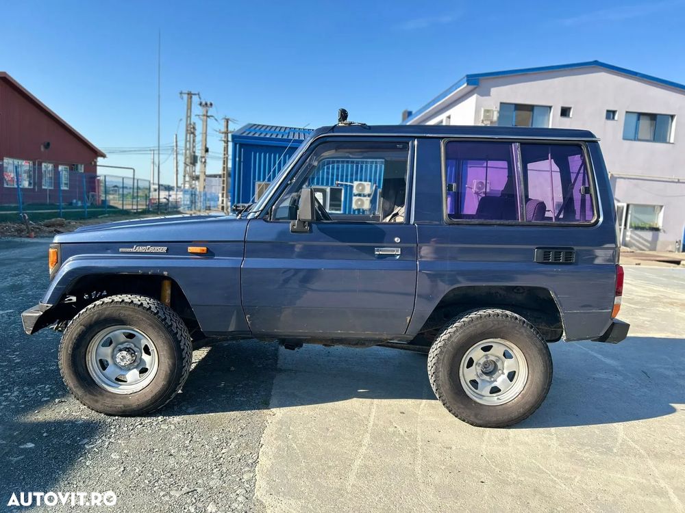 Toyota Land Cruiser - 6
