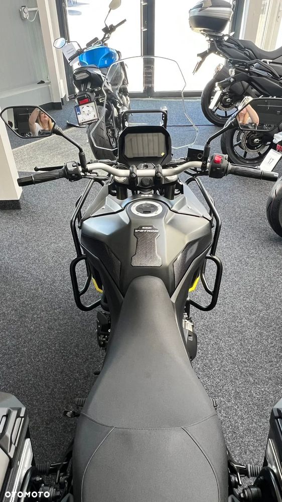 Suzuki V-STROM - 16