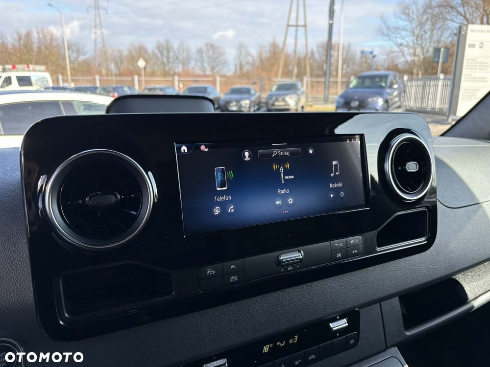 Mercedes-Benz Sprinter - 11