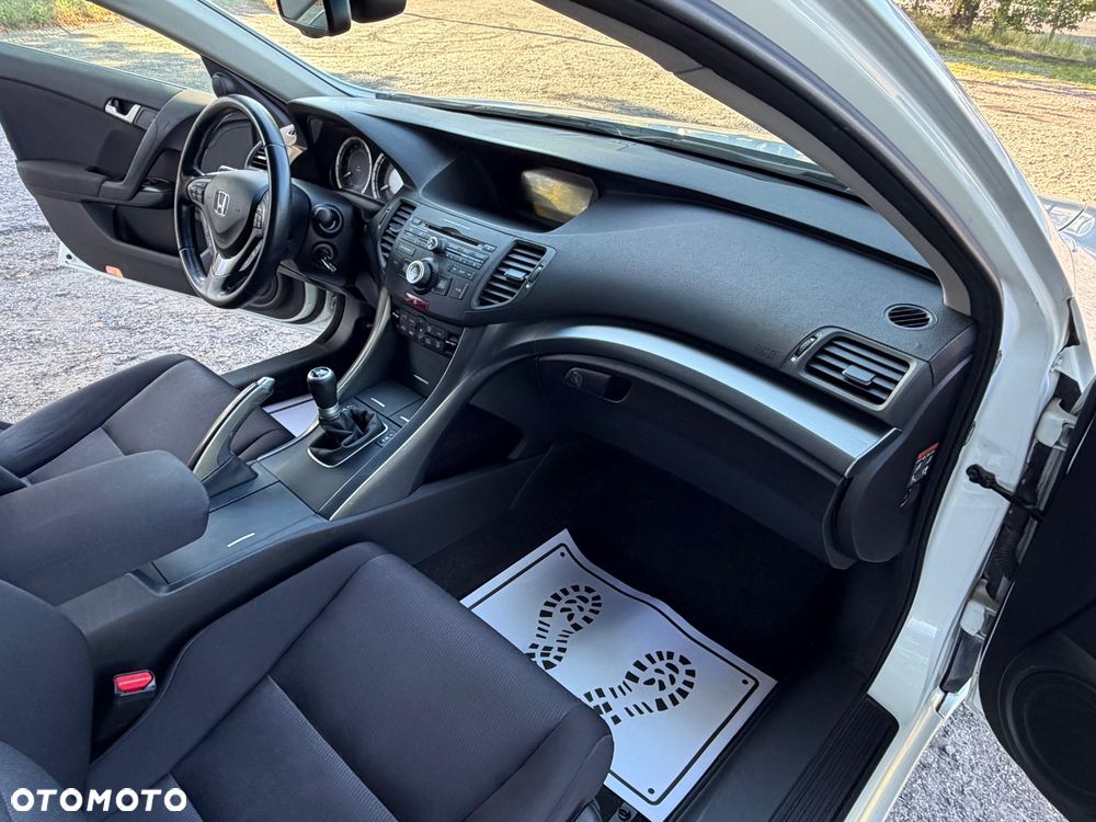 Honda Accord 2.0 Lifestyle - 33