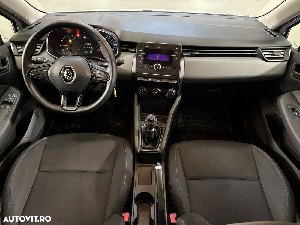 Renault Clio - 10