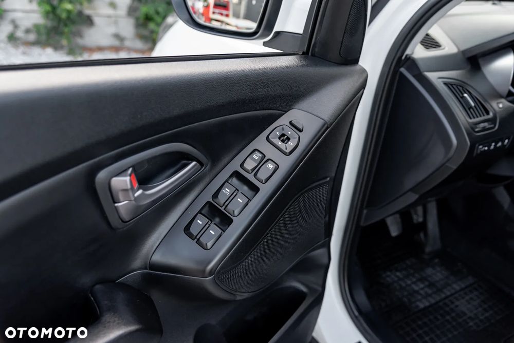 Hyundai ix35 2.0 4WD Trend - 19
