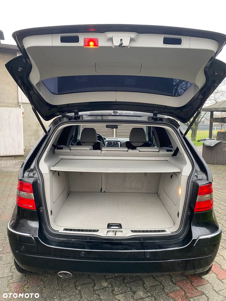 Mercedes-Benz Klasa B 200 CDI Autotronic - 13