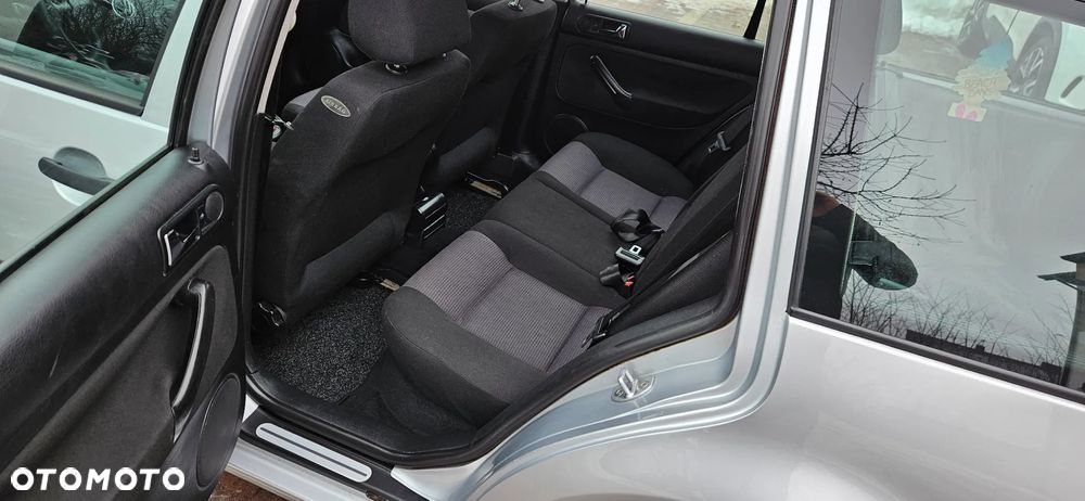 Volkswagen Golf - 11