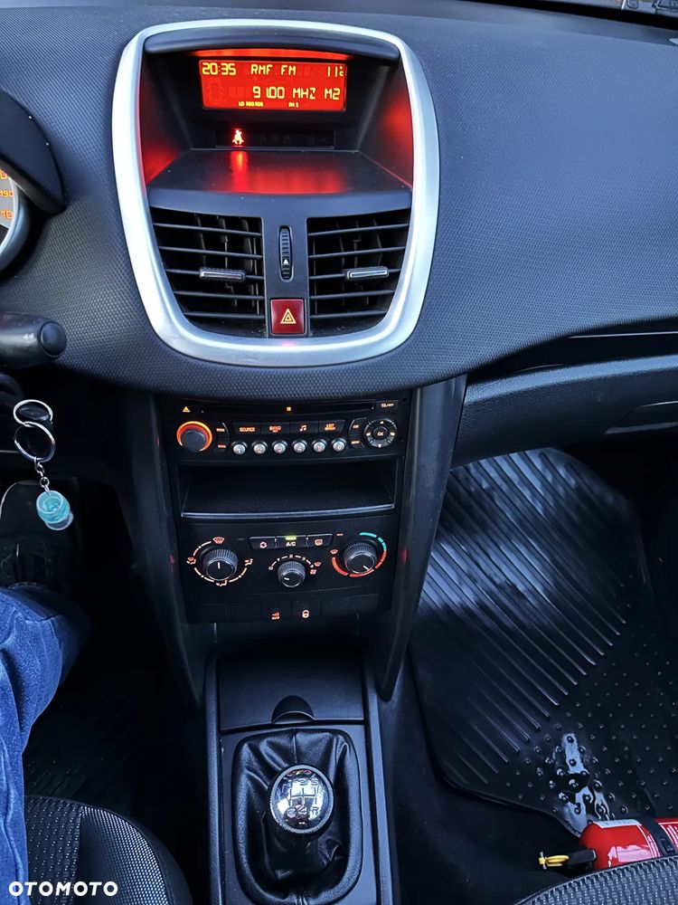 Peugeot 207 1.4 Trendy - 13