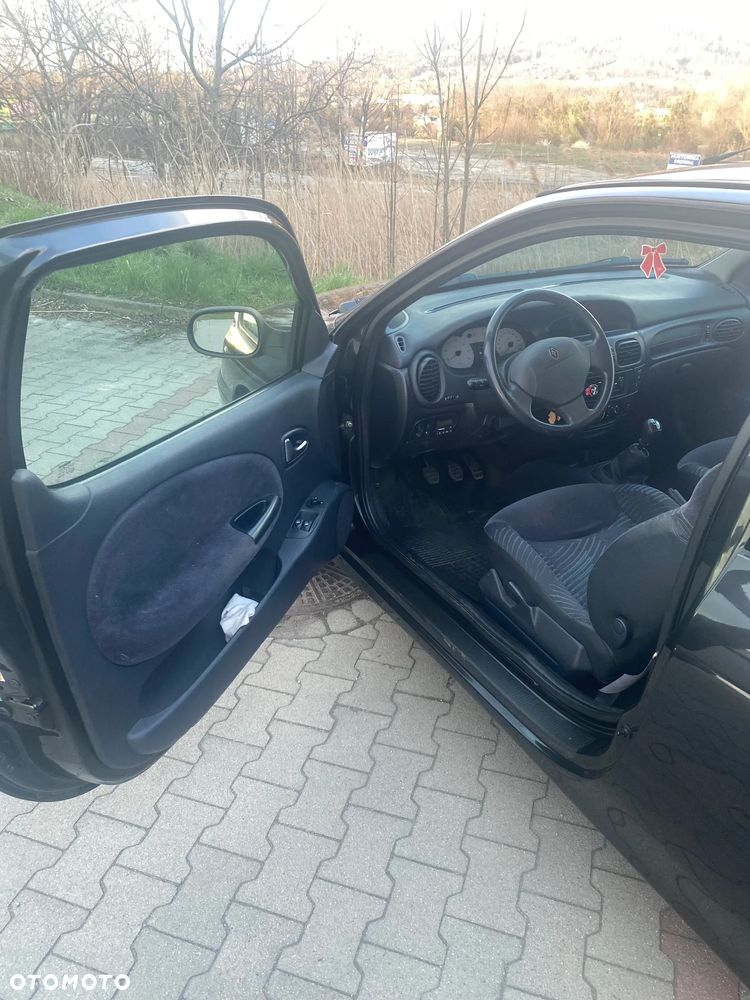 Renault Megane 1.4 - 6