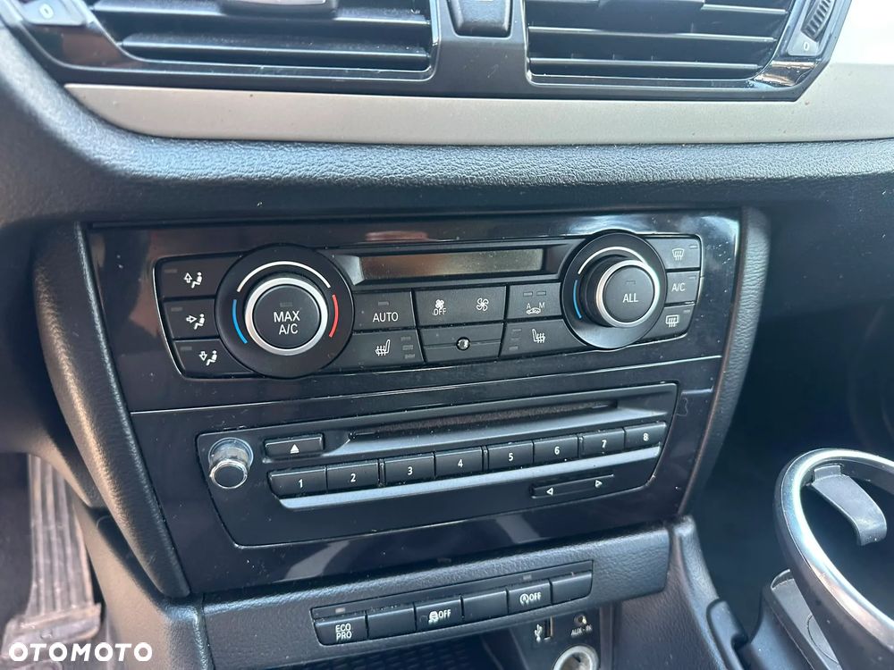 BMW X1 sDrive20d Sport Line - 12