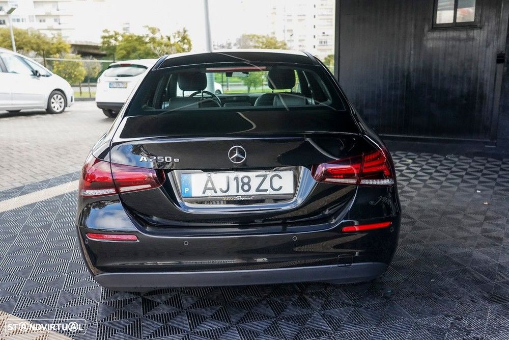 Mercedes-Benz A 250 Limousine e Progressive - 36