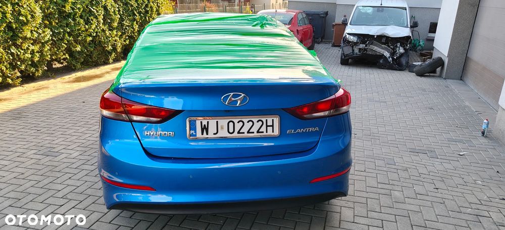 Hyundai Elantra 1.6 Comfort - 20