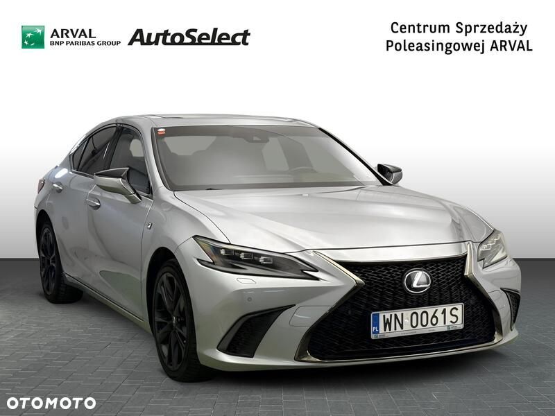 Lexus ES 300h F Sport Edition - 8