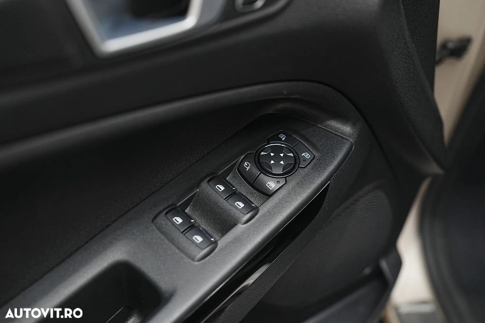 Ford EcoSport 1.0 EcoBoost Titanium - 16