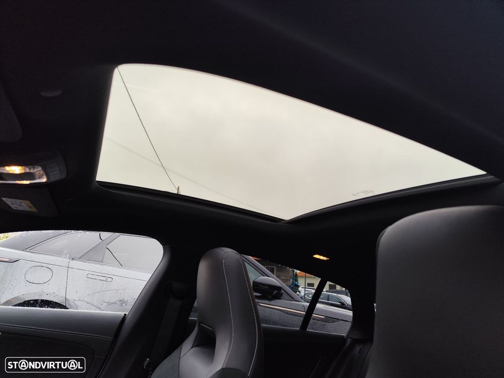 Mercedes-Benz CLA 250 e Shooting Brake AMG Line - 3