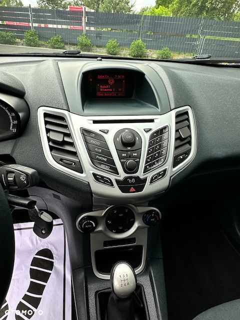 Ford Fiesta 1.25 Titanium EU5 - 13