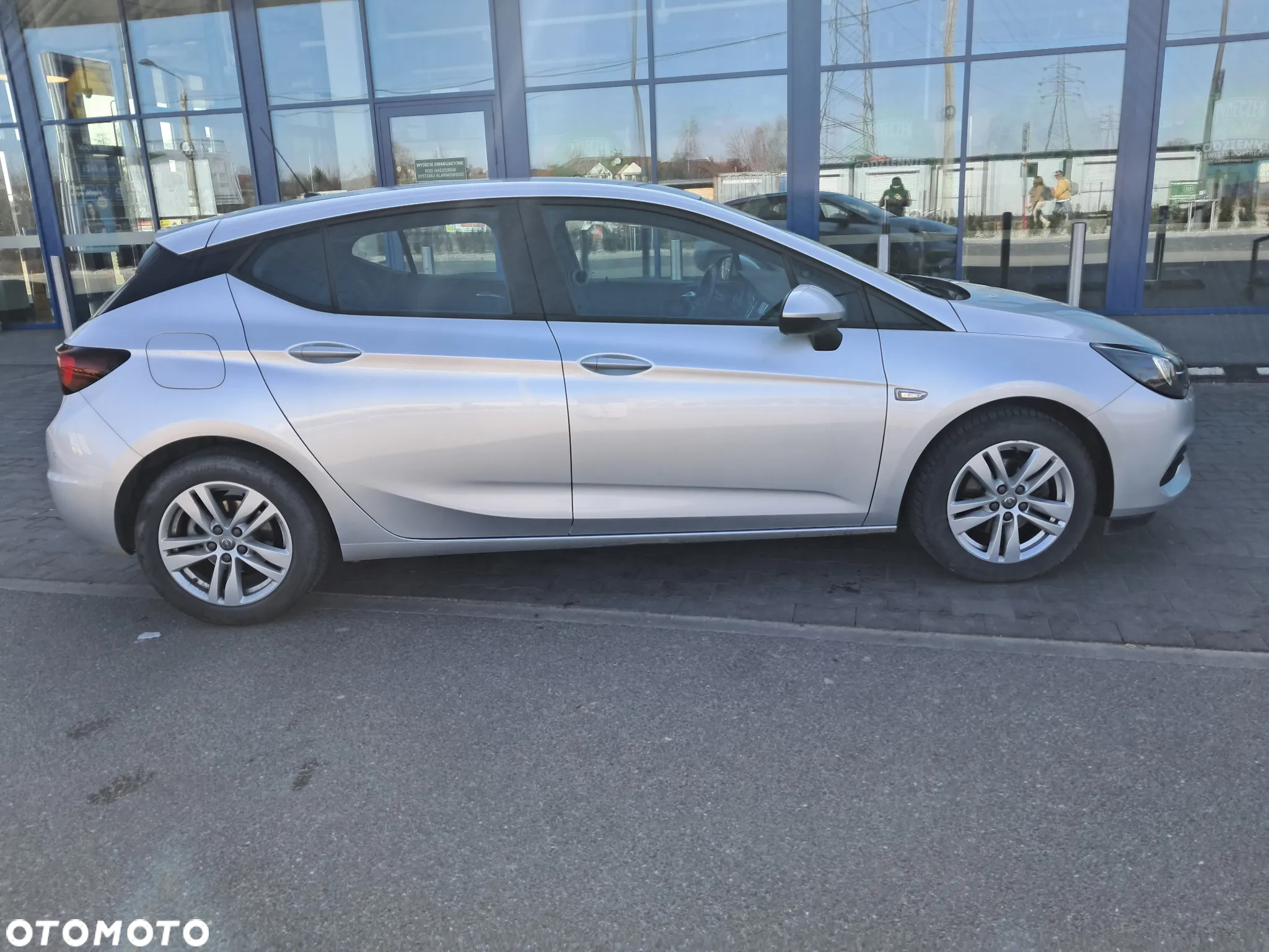 Opel Astra V 1.2 T Edition S&S - 23