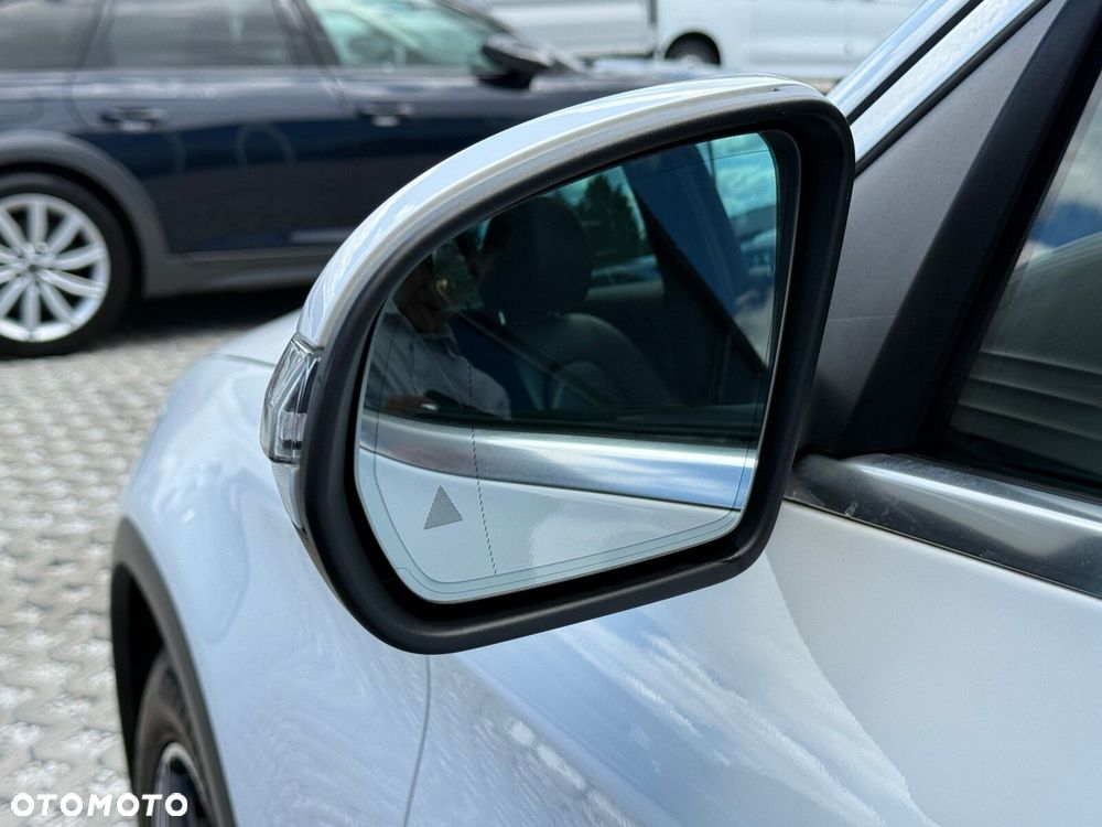 Mercedes-Benz GLC - 33
