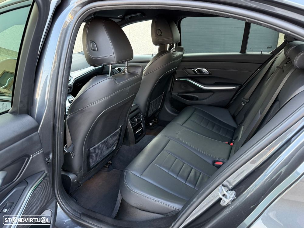 BMW 330 e xDrive Aut. M Sport - 23