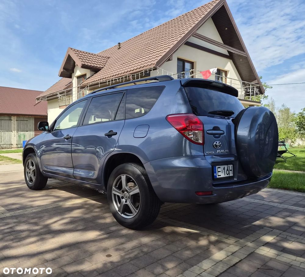 Toyota Rav4 2007 photo 2