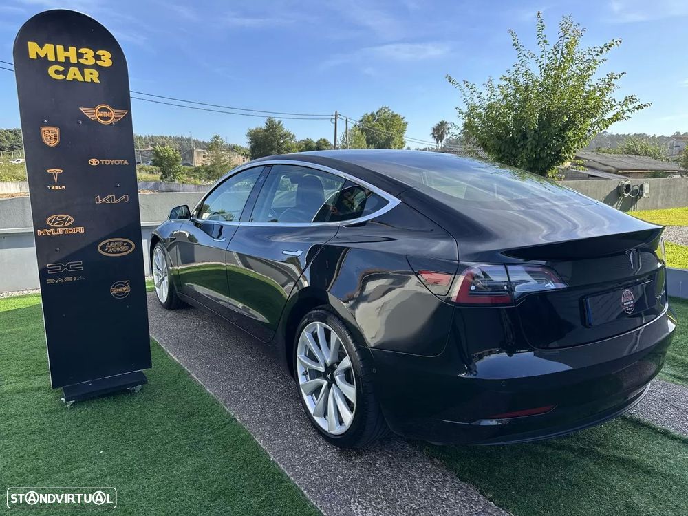 Tesla Model 3 - 13
