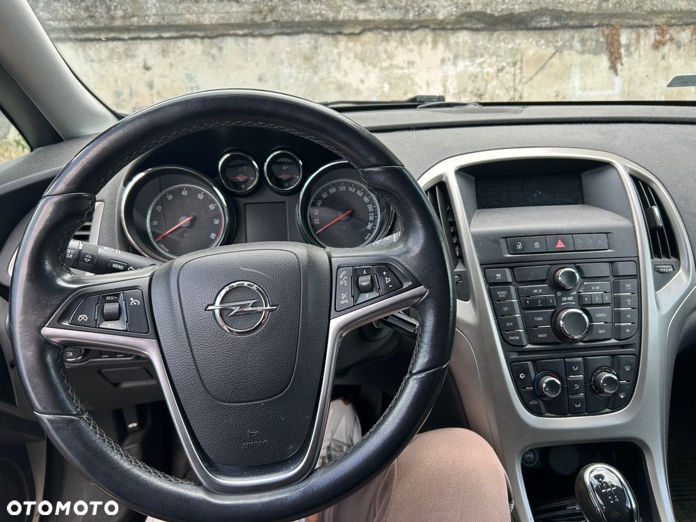 Opel Astra 1.4 Cosmo - 6
