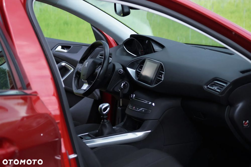 Peugeot 308 - 23