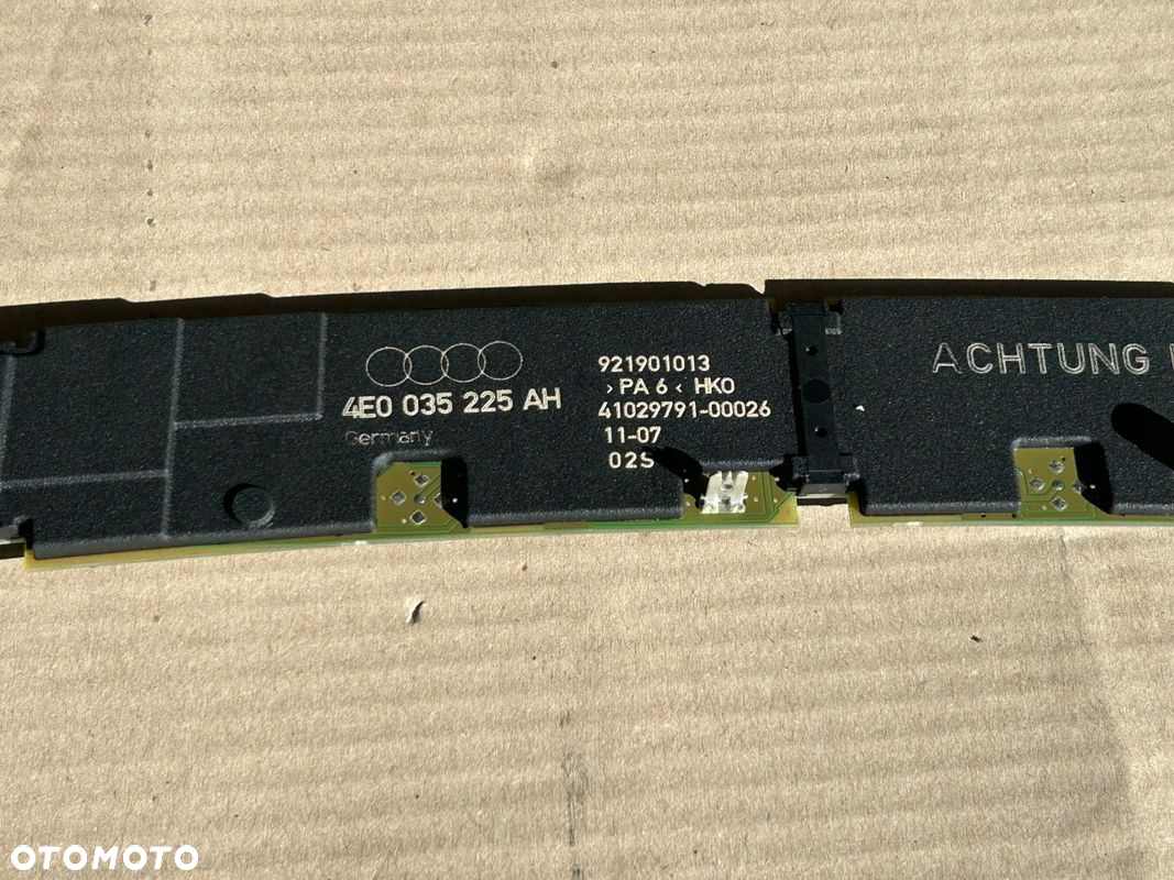AUDI A8 D3 WZMACNIACZ ANTENOWY 4E0035225AH - 2