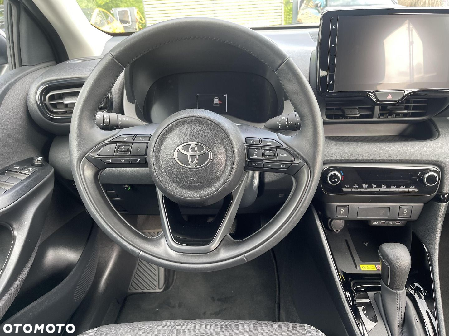 Toyota Yaris - 11