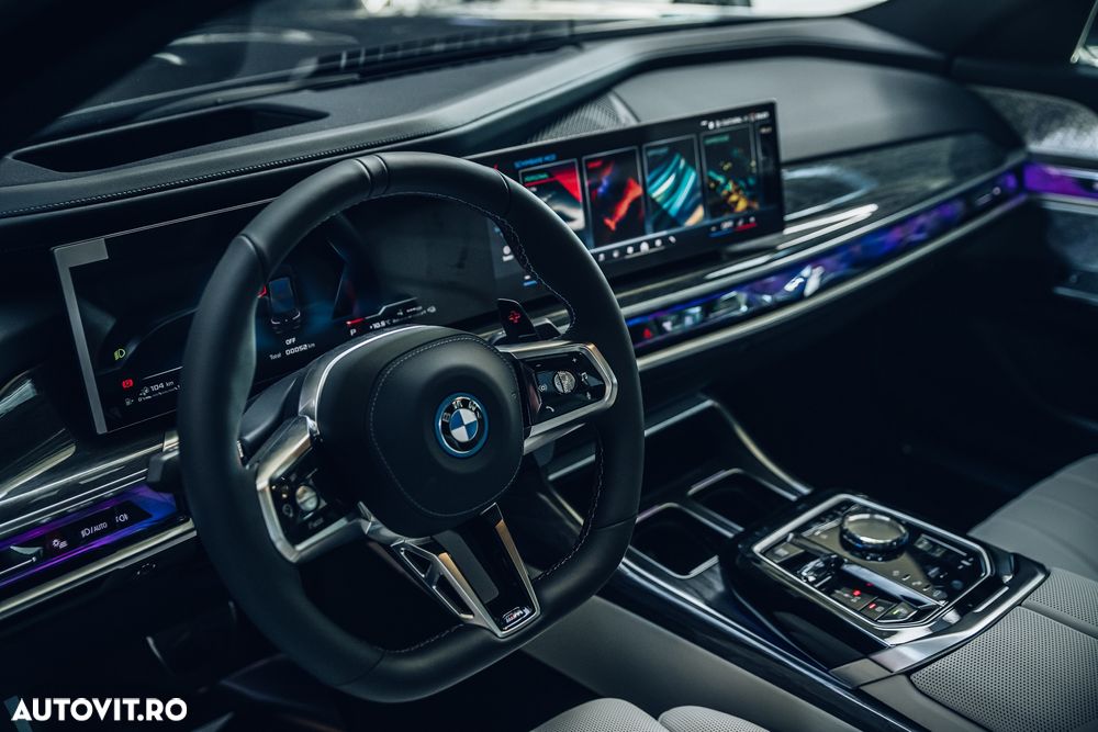 BMW M7 M760e xDrive AT PHEV - 13