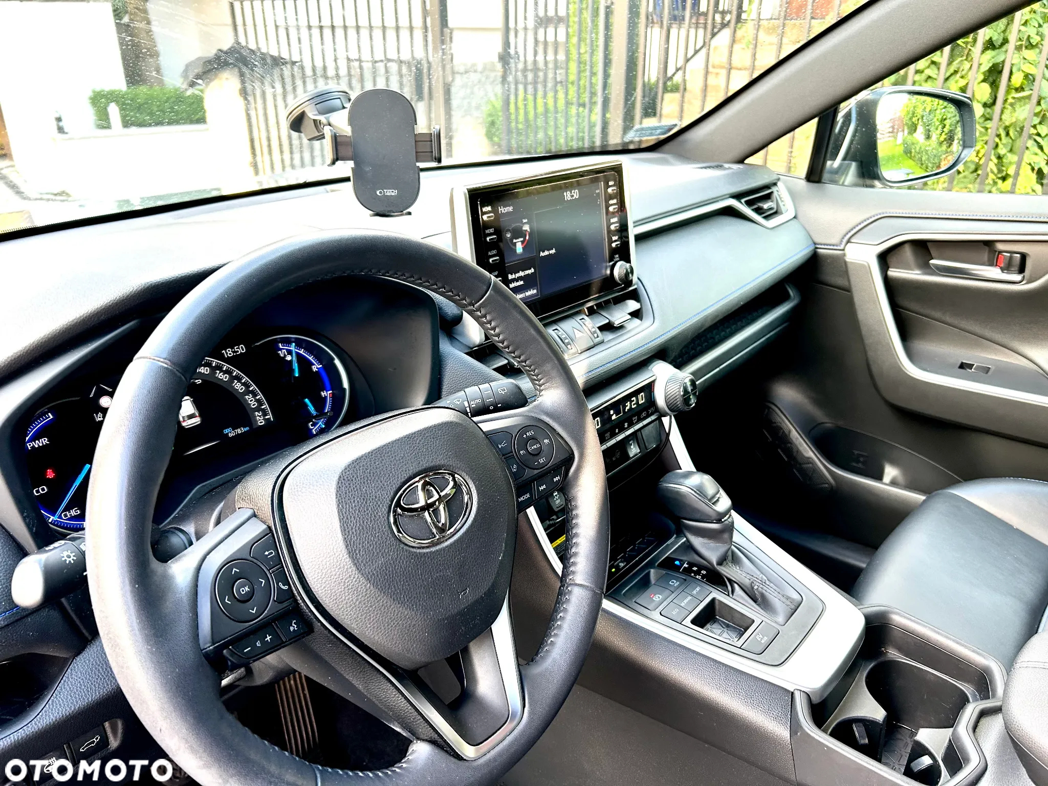 Toyota RAV4 - 10