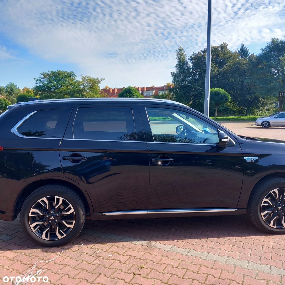 Mitsubishi Outlander - 26
