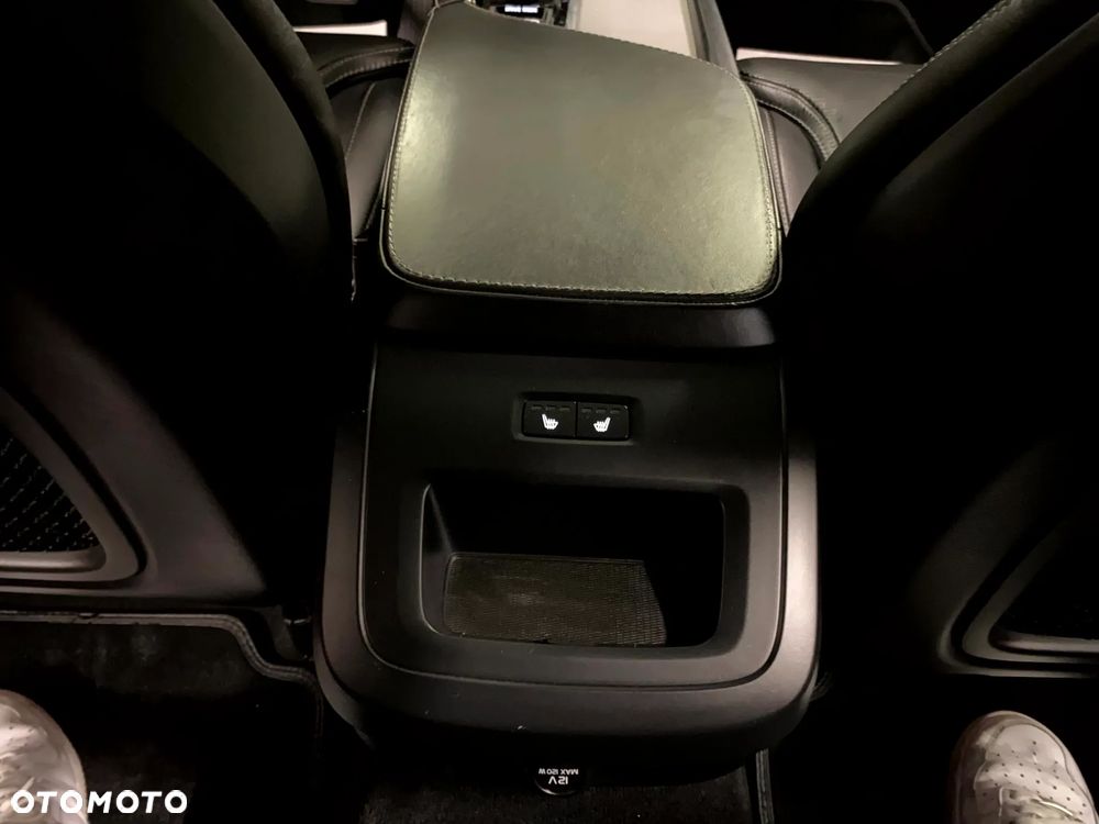 Volvo S90 D5 AWD Momentum - 32