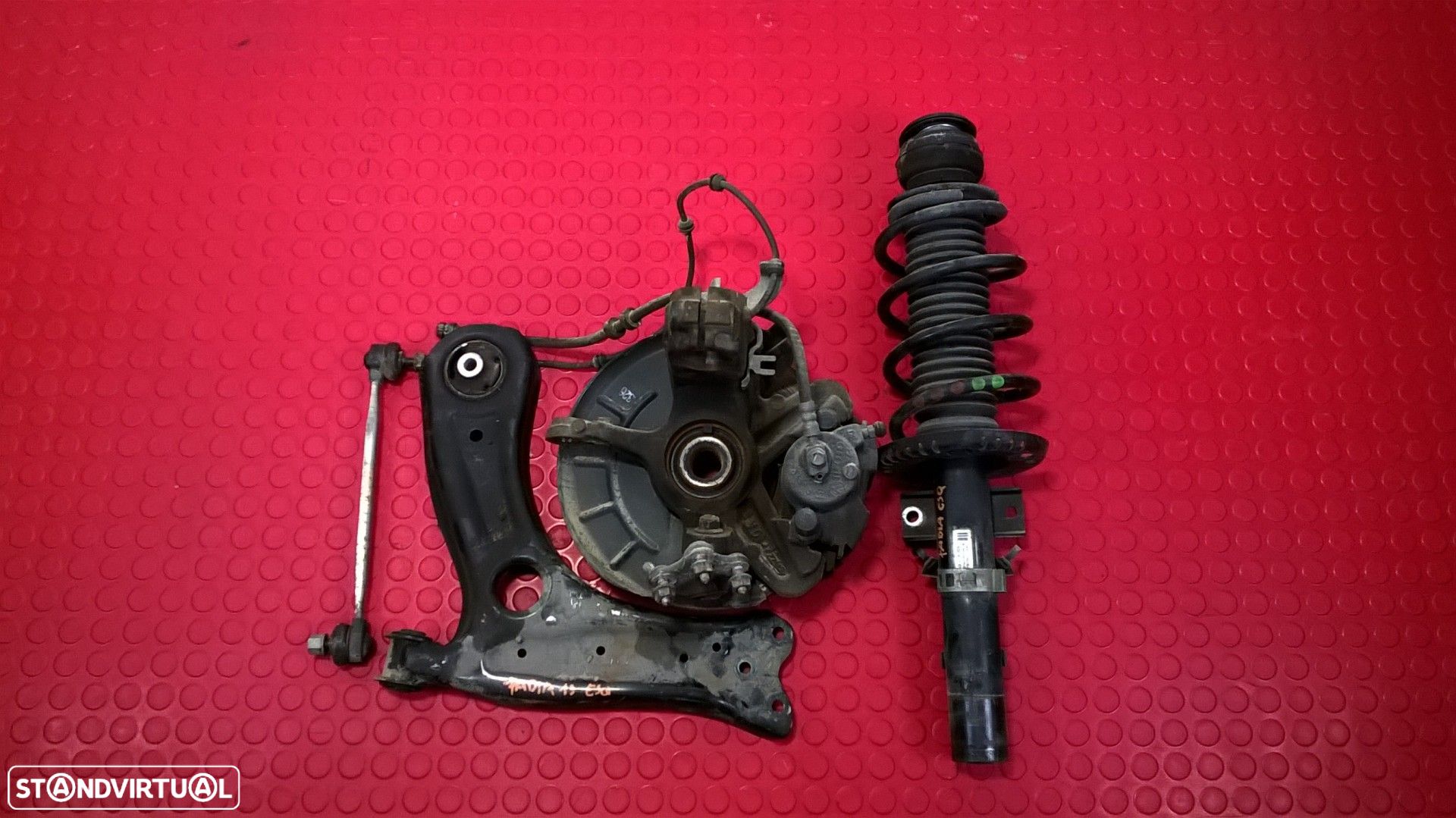 Suspensão Frente Esquerda 1.6 TDI 90cv - 6R0407151E / 6RU407255B / 6Q0413031BJ /... - 1