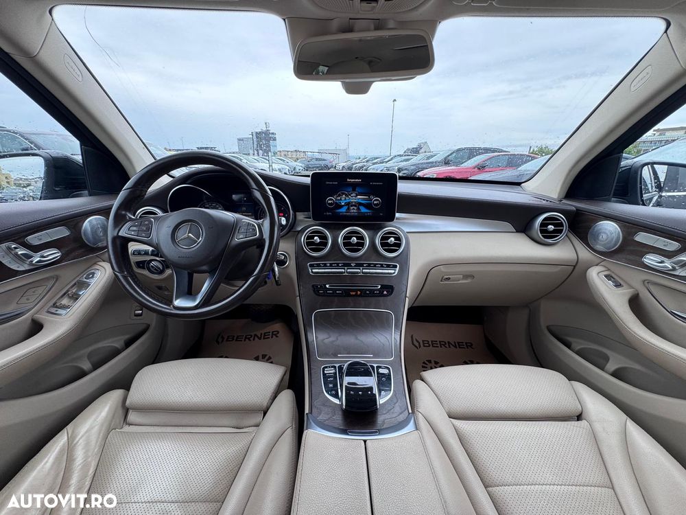 Mercedes-Benz GLC 250 d 4MATIC 9G-TRONIC AMG Line - 19